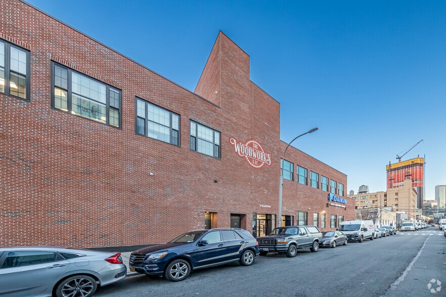 More Photos Of 9-03 44th Rd, Long Island City Service For Lease