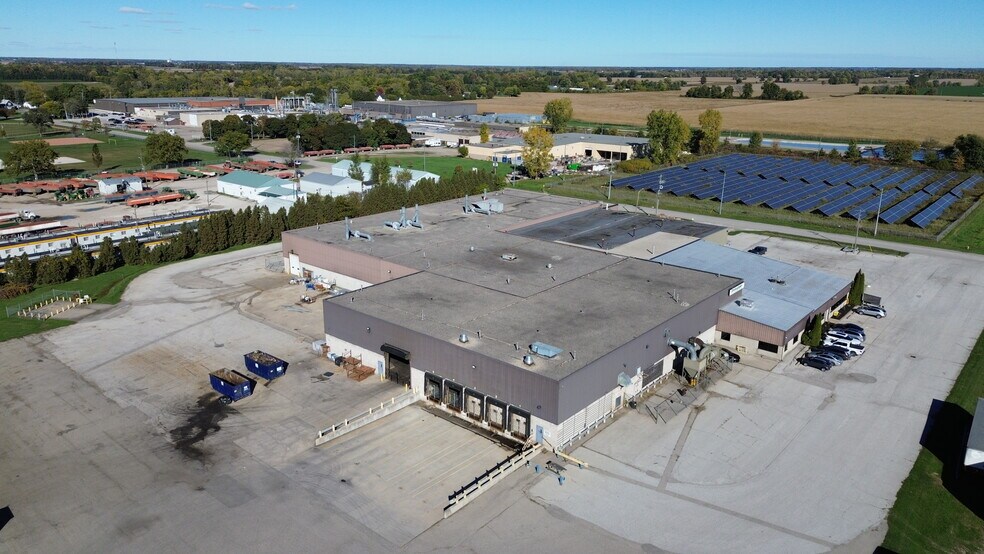 More Photos Of 1130 Wellington St, Chatham-Kent Distribution For Lease