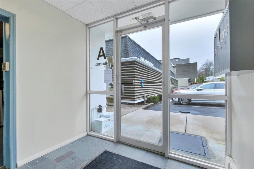 More Photos Of 100 S Highland Ave, Ossining Office For Sale