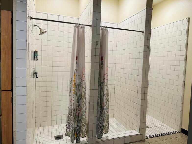 More Photos Of 501-507 Main St, El Segundo Storefront For Lease