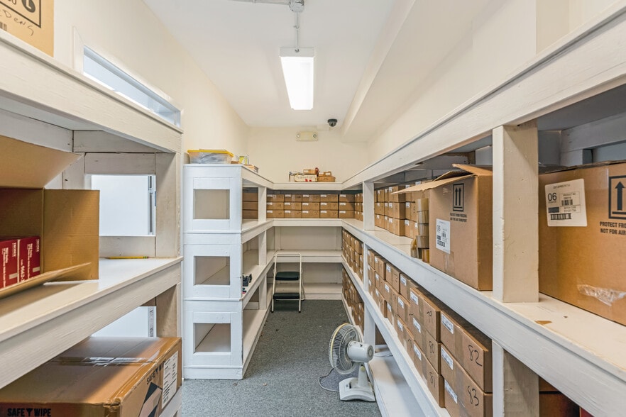 More Photos Of 115 Chestnut St, Philadelphia Office For Lease