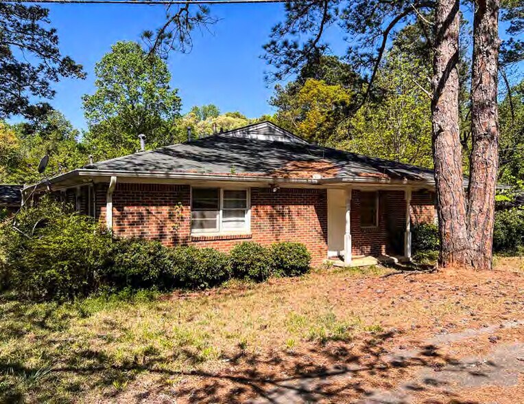 More Photos Of 2605 Ben Hill Rd, East Point Schools For Sale