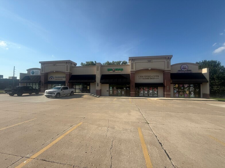 More Photos Of 805-807 W Main St, Blue Springs Storefront Retail Office For Sale