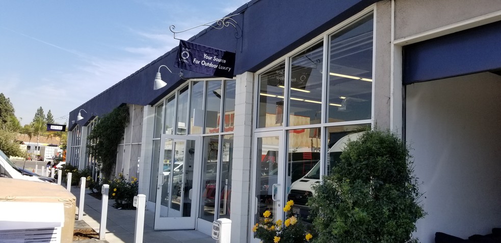 More Photos Of 533-545 S Raymond Ave, Pasadena Research And Development For Lease