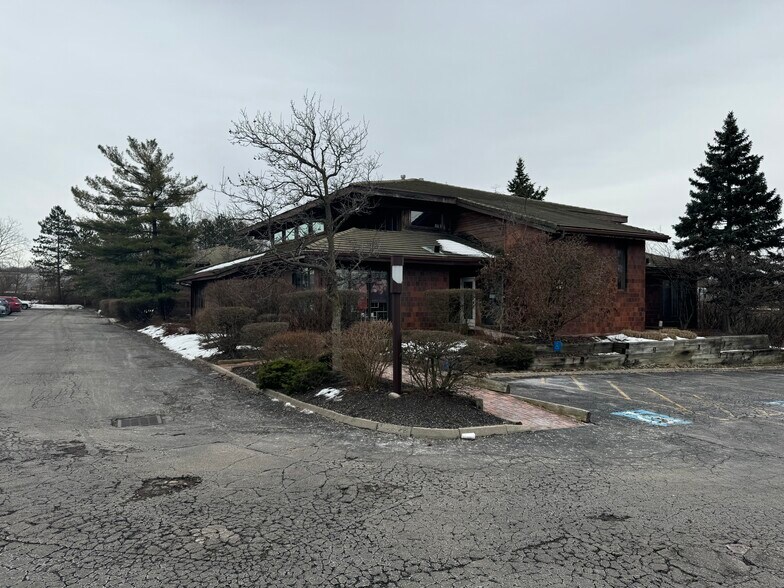 More Photos Of 3781-3799 Green Rd, Beachwood Office For Lease
