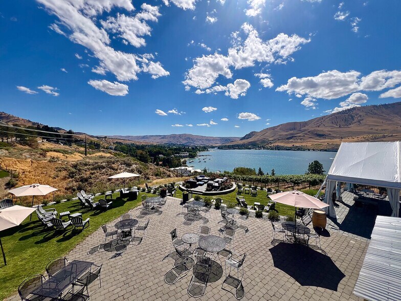 More Photos Of 105 Highway 150, Chelan Restaurant For Lease