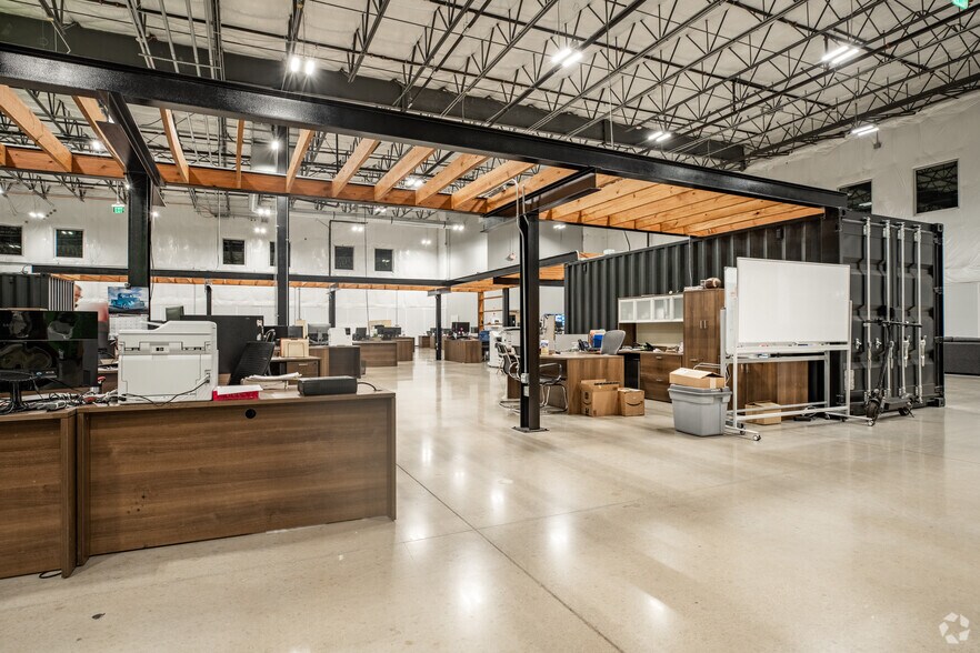 More Photos Of 1200 Bmc Dr, Cedar Park Distribution For Lease