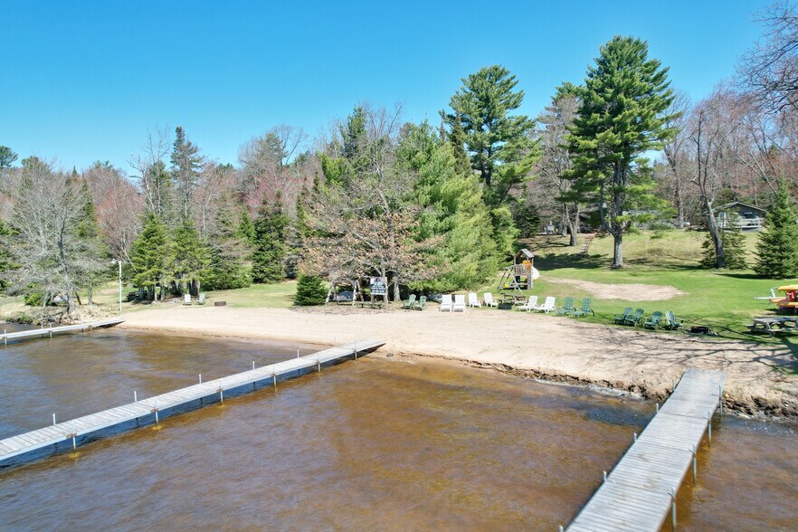 More Photos Of 8475 Hillcrest Ln, Saint Germain Hotel For Sale