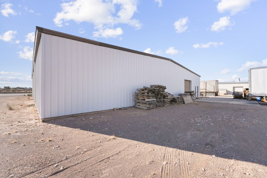 More Photos Of 480 Pat Ave, Overton Industrial For Sale