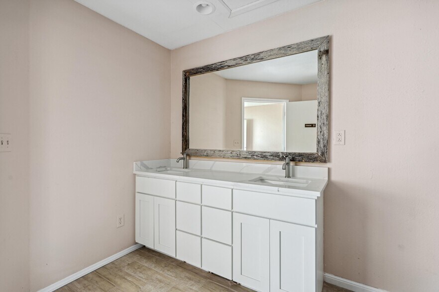 More Photos Of 13651 S 690 Rd, Wyandotte Specialty For Sale