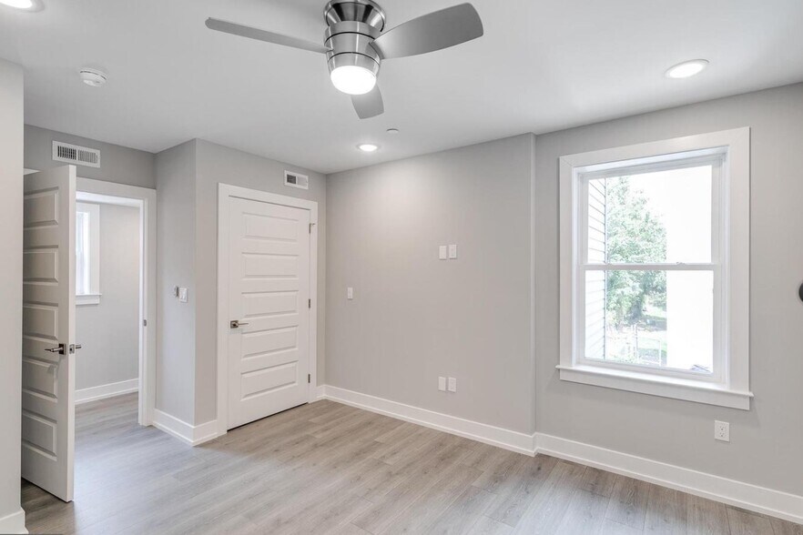 More Photos Of 1309 S 52nd St, Philadelphia Apartments For Sale