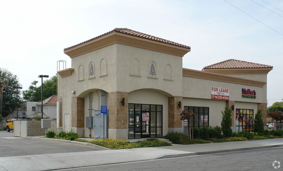 More Photos Of 2308 University Ave, Riverside Freestanding For Lease