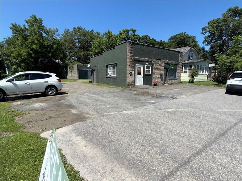 More Photos Of 24 Oneida St, Oneonta Restaurant For Sale