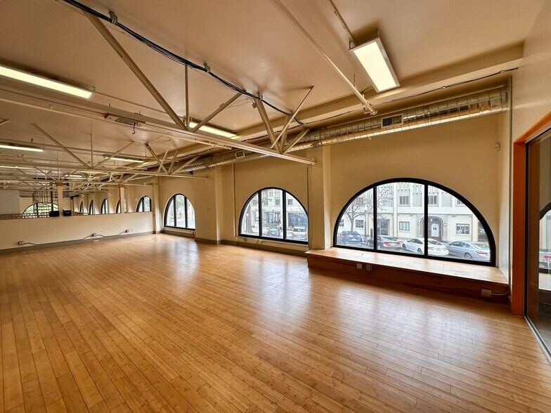 More Photos Of 810-816 Hamilton St, Redwood City General Retail For Sale