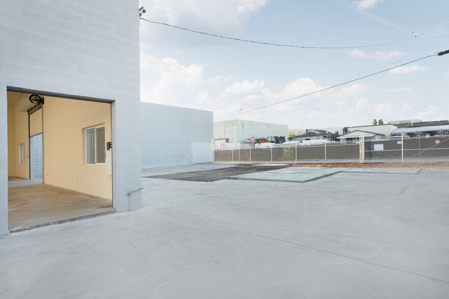 More Photos Of 4430 Vandever Ave, San Diego Warehouse For Lease