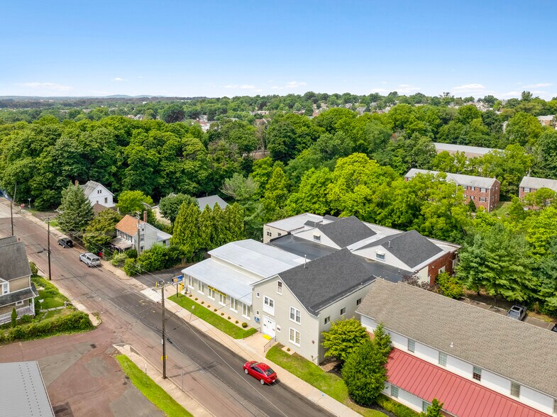 More Photos Of 113 E Chestnut St, Souderton Self Storage For Sale