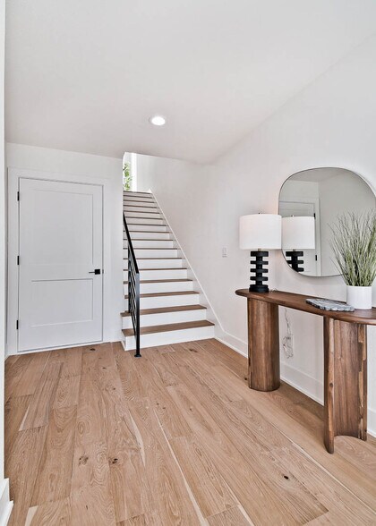 More Photos Of 204 9th St, Bentonville Apartments For Sale