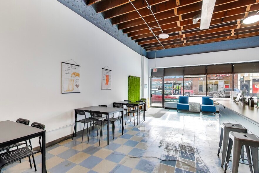 More Photos Of 3426 W Diversey Ave, Chicago Storefront For Lease