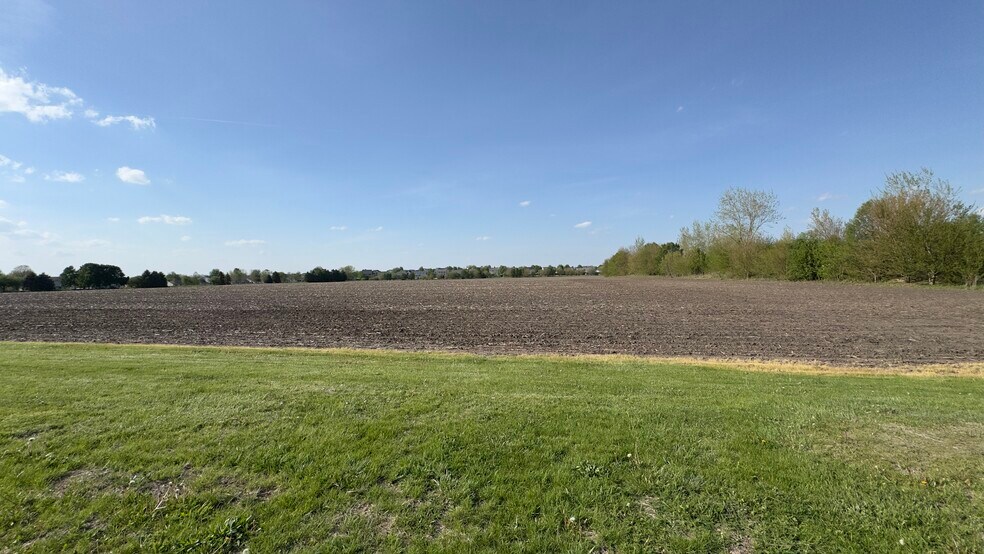 More Photos Of Pin 14-11-477-001 Northtown And Pipeline Rds, Normal Land For Sale
