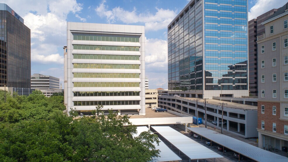 More Photos Of 5944 Luther Ln, Dallas Office For Lease