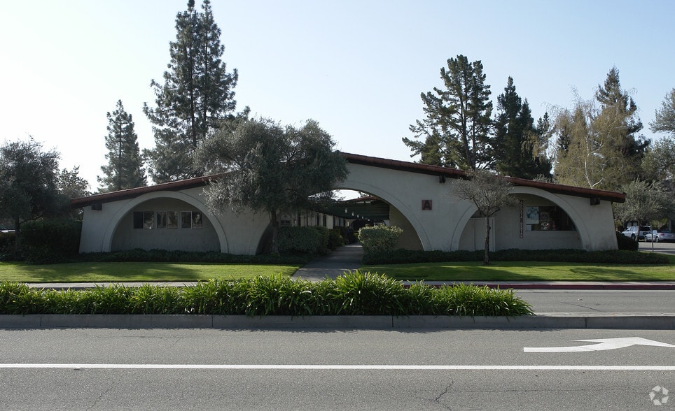 More Photos Of 9260 Alcosta Blvd, San Ramon Unknown For Lease