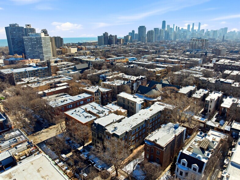 More Photos Of 2424-2428 N Geneva Ter, Chicago Apartments For Sale
