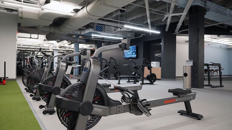 More Photos Of 101 E 2nd St, Tulsa Office For Lease