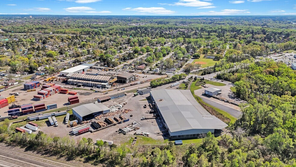 Primary Photo Of 1926 W Gwinnett St, Savannah Warehouse For Sale