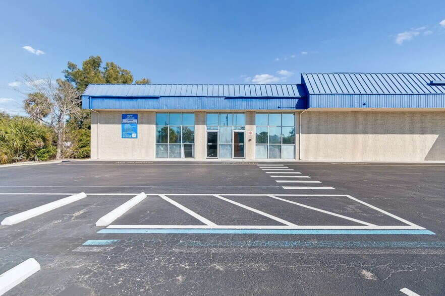 More Photos Of 7400 US Highway 19, New Port Richey Storefront For Lease