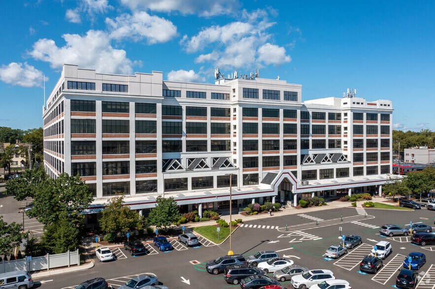 Primary Photo Of 1 Long Wharf Dr, New Haven Medical For Lease