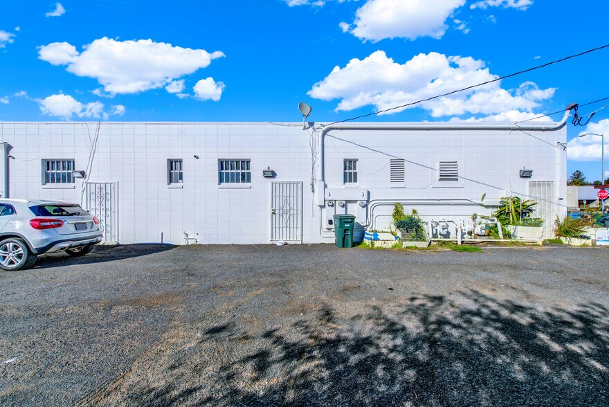 More Photos Of 1727-1731 Springs Rd, Vallejo Freestanding For Sale