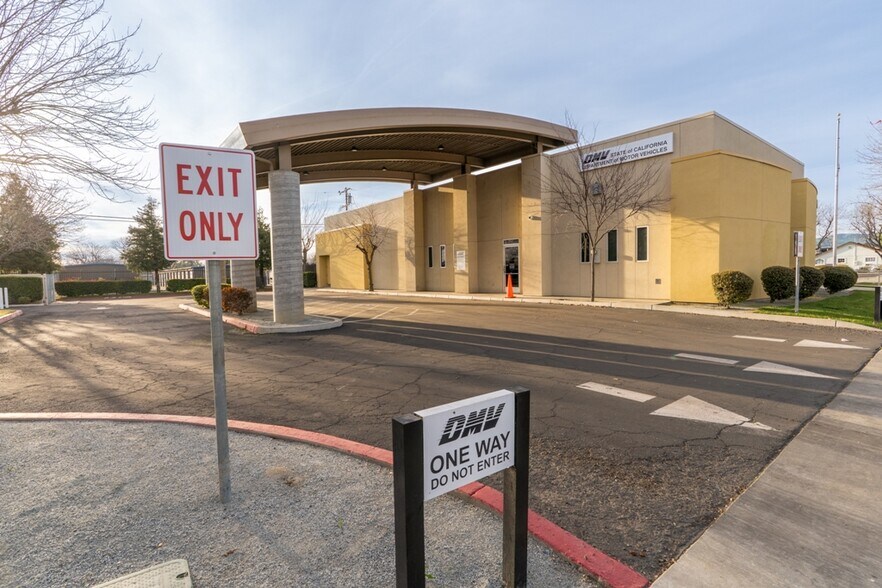 More Photos Of 406 E Elm Ave, Coalinga Office For Sale