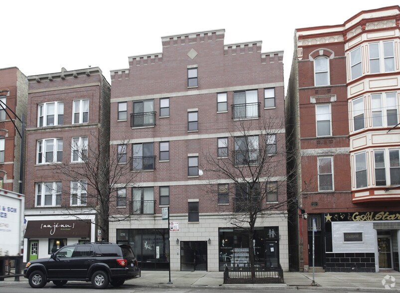 More Photos Of 1751 W Division St, Chicago Storefront Retail Residential For Lease