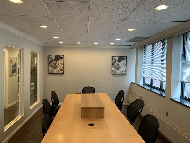 More Photos Of 142 Temple St, New Haven Medical For Sale