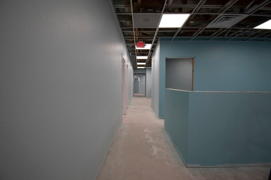 More Photos Of 4535 Tamiami Trl, Port Charlotte Office For Lease