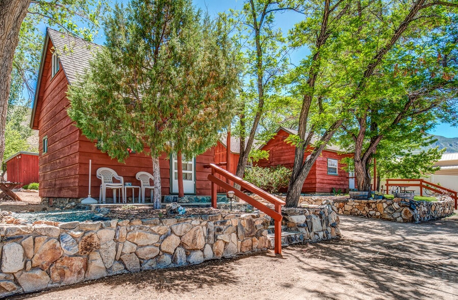 More Photos Of 106705 US Highway 395, Coleville Hotel For Sale