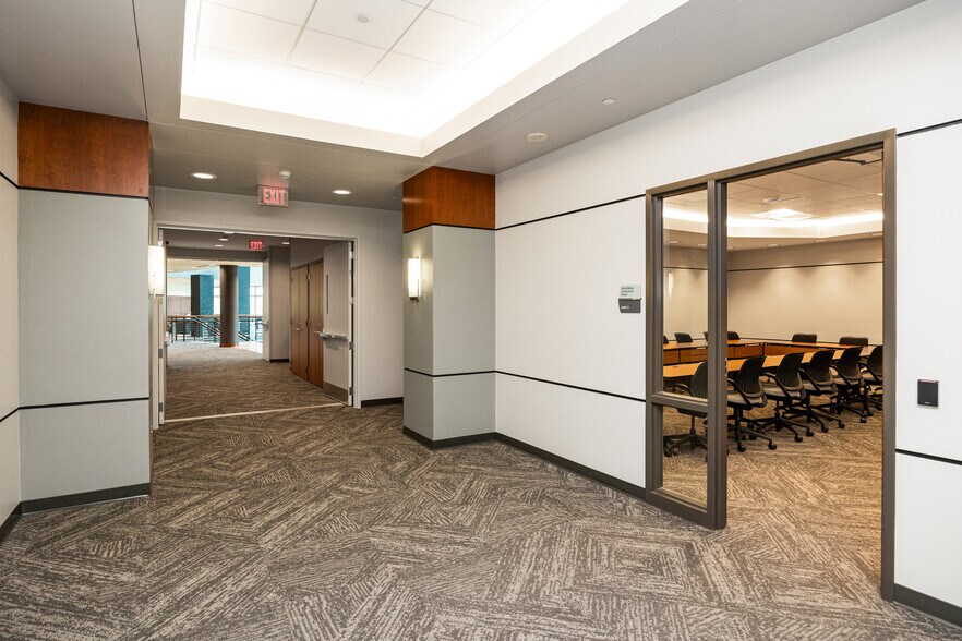 More Photos Of 7001 Westown Pky, West Des Moines Office For Lease