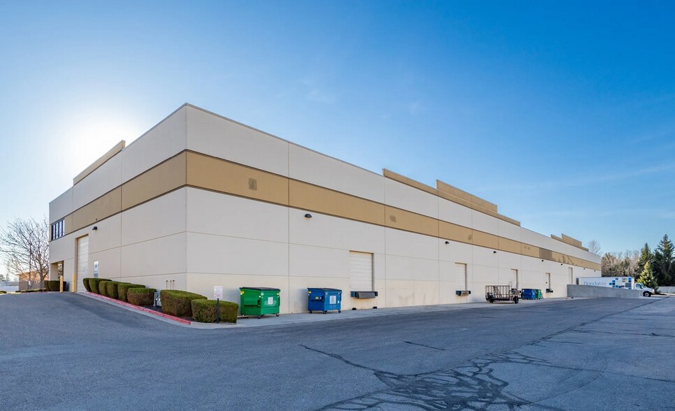 More Photos Of 2748-2796 S Victory View Way, Boise Warehouse For Lease