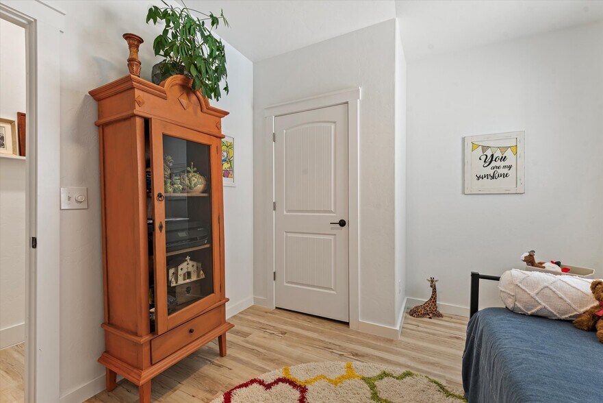 More Photos Of 1905 2nd St, Baker City Storefront Retail Residential For Sale