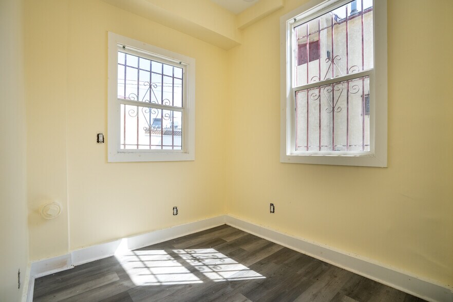 More Photos Of 1412 W Florence Ave, Los Angeles Apartments For Sale