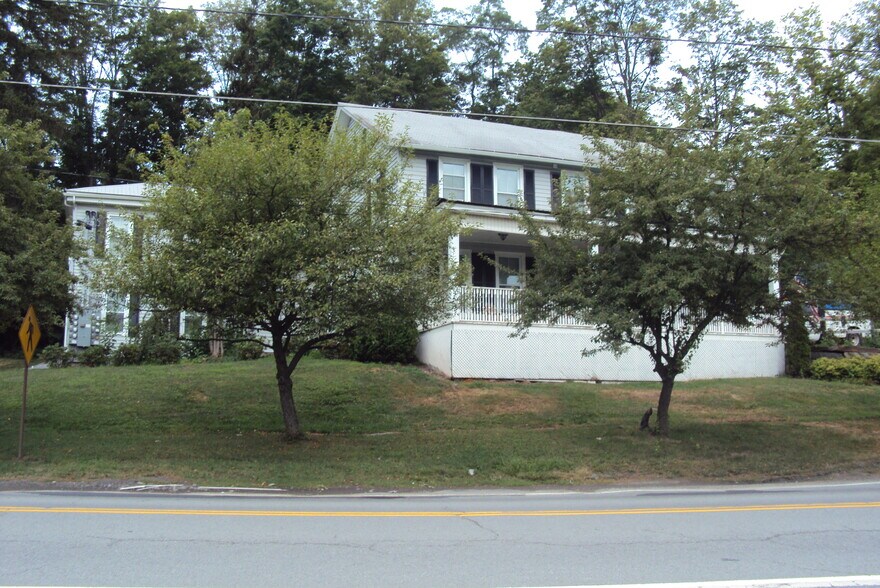 More Photos Of 379 S Main St, Montrose Apartments For Sale