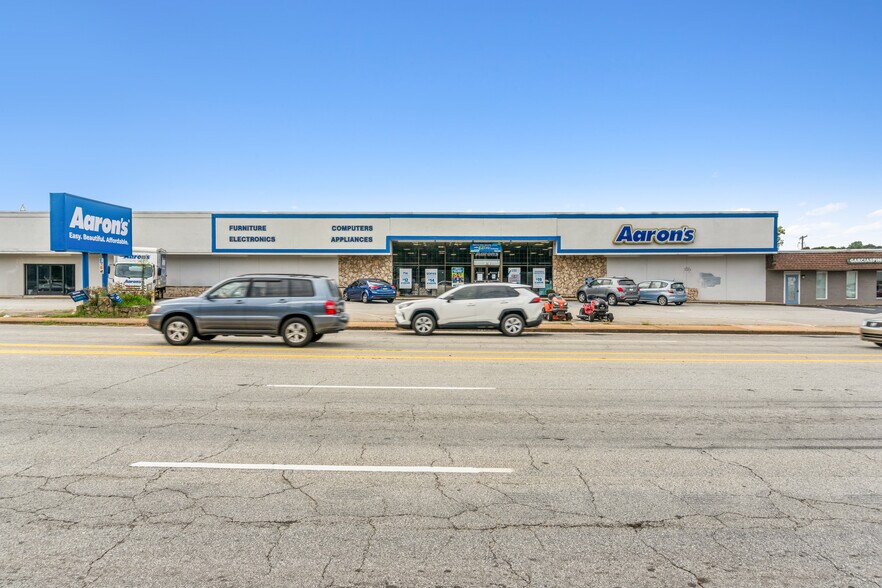 More Photos Of 1308 E Main St, Easley Freestanding For Sale