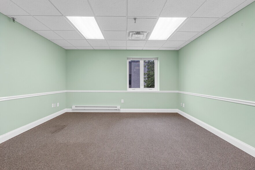 More Photos Of 727 Raritan Rd, Clark Office For Lease