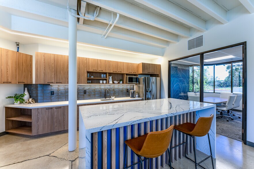 More Photos Of 6265 Greenwich Dr, San Diego Office For Sale