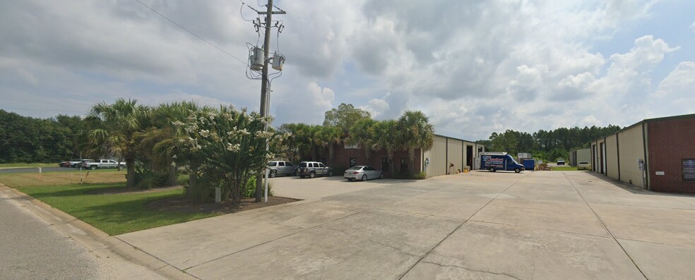 Primary Photo Of 9114 Hard dr, Foley Industrial For Lease