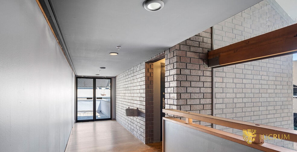 More Photos Of 296 S Palm Canyon Dr, Palm Springs Storefront Retail Office For Sale