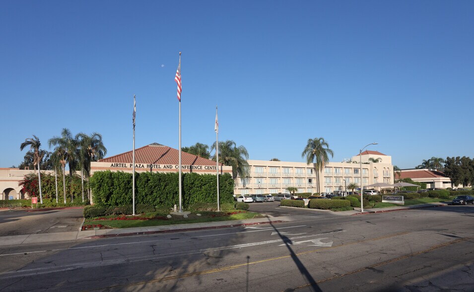 Primary Photo Of 7277 Valjean Ave, Van Nuys Hotel For Lease