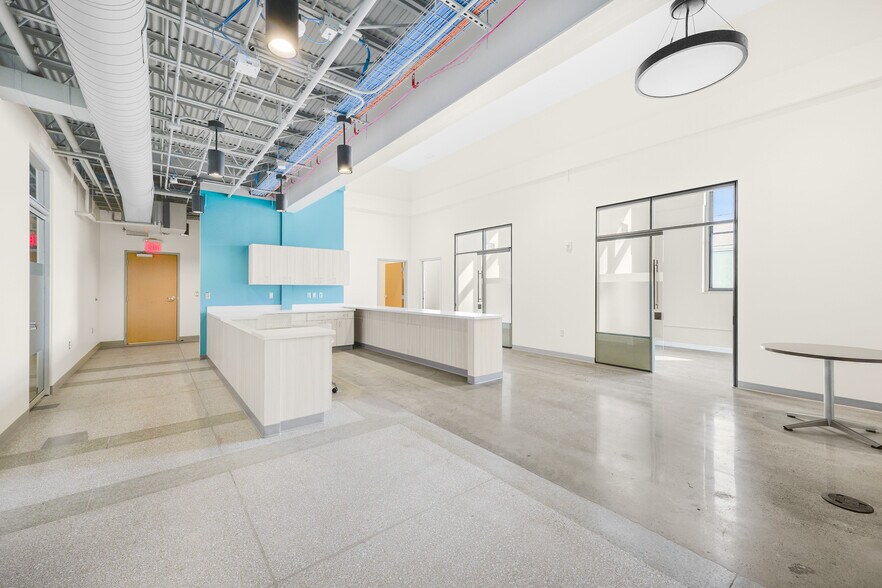More Photos Of 1300 Jefferson Ave, Toledo Post Office For Lease