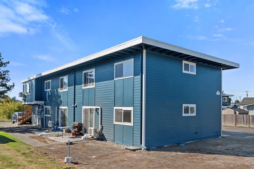 More Photos Of 1149 SW Cascade Ave, Chehalis Apartments For Sale