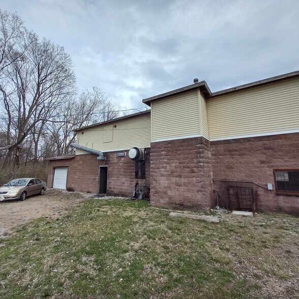 More Photos Of 6001 State St, East Saint Louis Restaurant For Sale